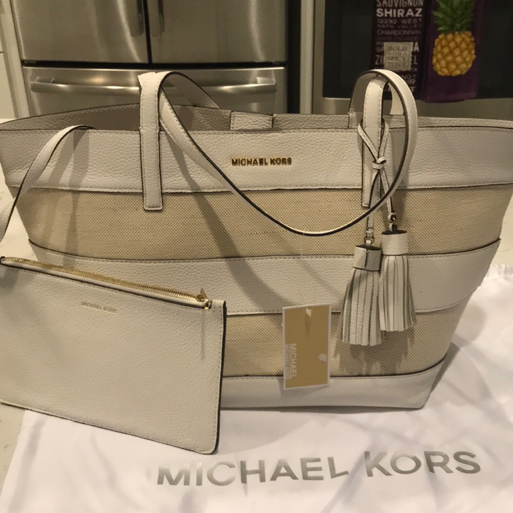 Michael Kors new purse , never used